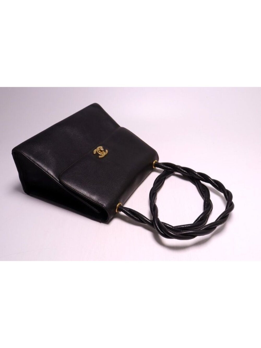 Chanel Turnlock Leather Shoulder Bag - Picture 6 of 9